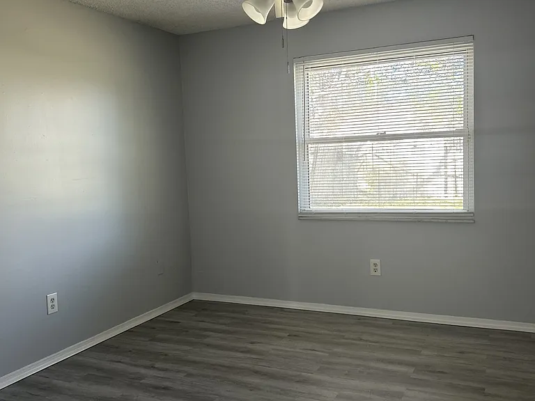 8267 Yolanda Ct — Photo 5