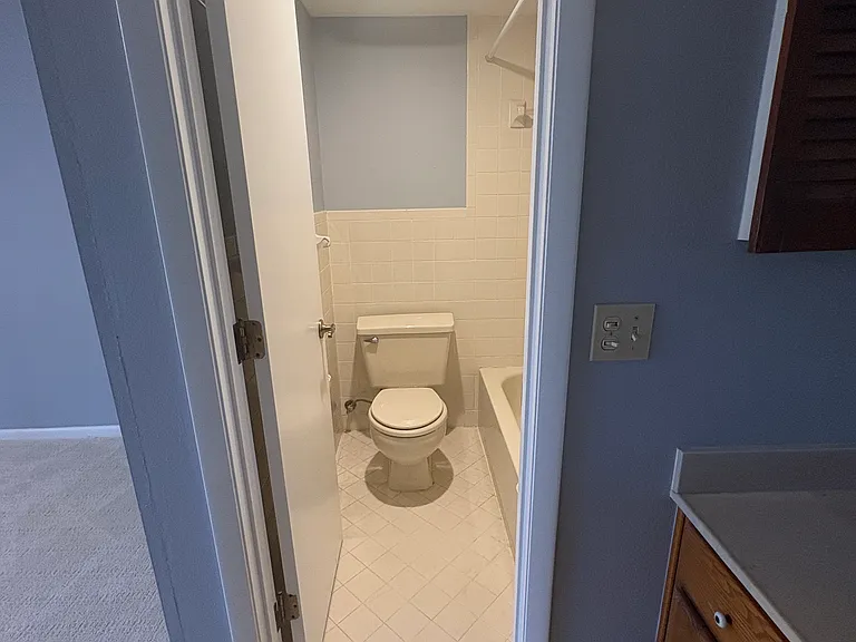 6102 Country Club Dr #F-2 — Photo 10