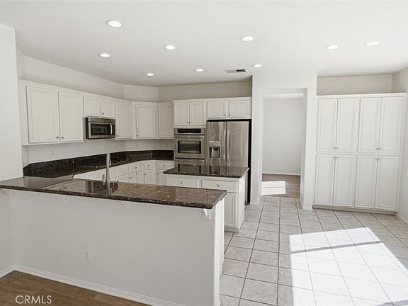 3rd image of 26040 Potter Pl
