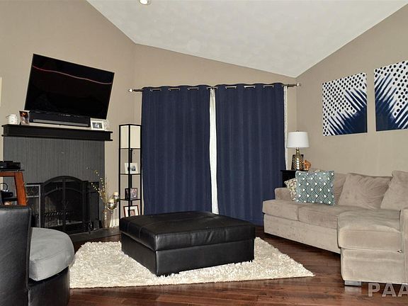 3rd image of 5502 N Sherwood Ave