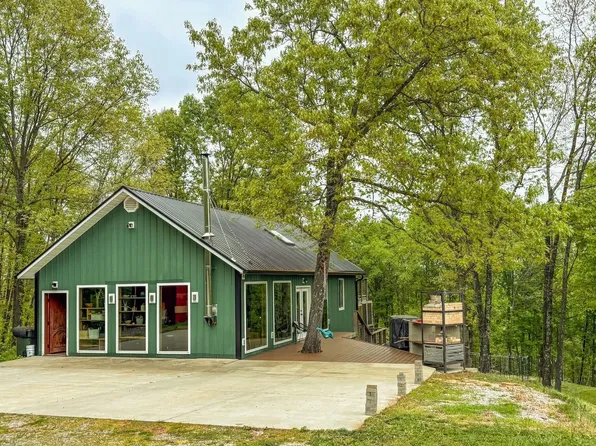 8006 McGur Rd, Guysville, OH 45735