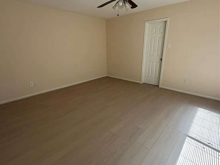 930 Mesa Terrace Dr — Photo 12