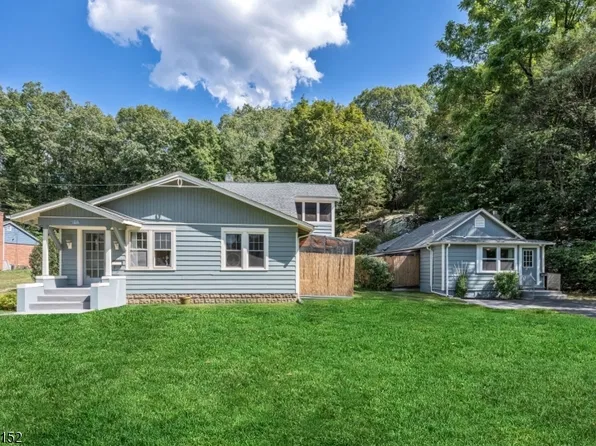 1 Mountain Ave, Wanaque Boro, NJ 07465