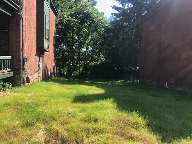 2nd image of 1106 South Ave