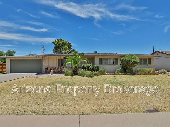 2nd image of 1326 E Downing St