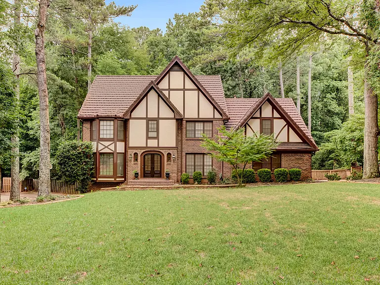 8870 Glen Ferry Dr — Photo 1