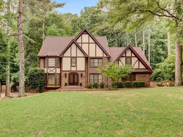 8870 Glen Ferry Dr, Johns Creek, GA 30022