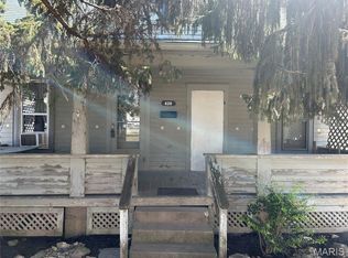 620 E College St, Troy, MO 63379