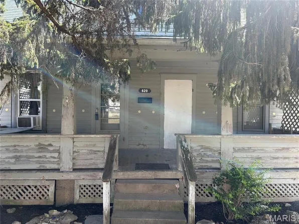 620 E College St, Troy, MO 63379