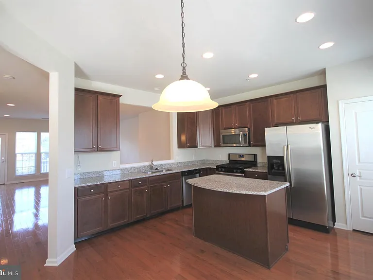 515 Ellison Dr — Photo 14