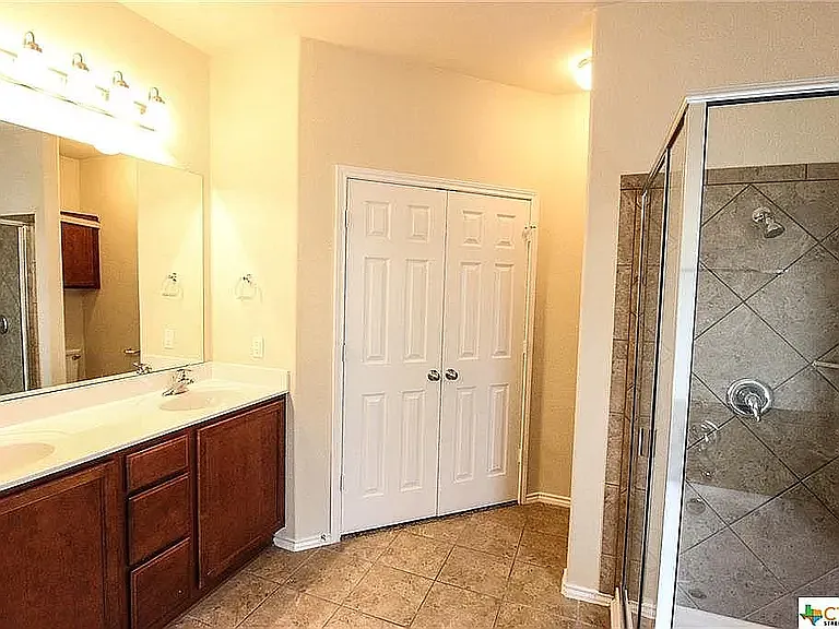 1409 Starlight Dr — Photo 9
