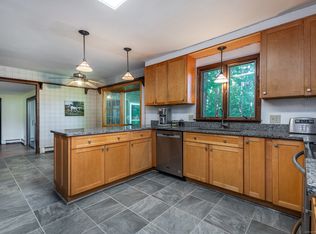 16 Chestnut Hill Dr, New Fairfield, CT 06812