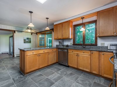 16 Chestnut Hill Dr, New Fairfield, CT, 06812