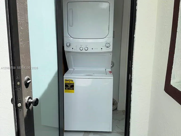 5700 N Miami Ave — Photo 16