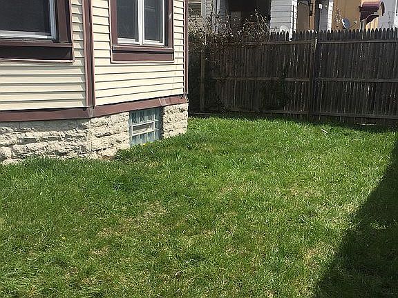 3rd image of 1316 Laidlaw Ave