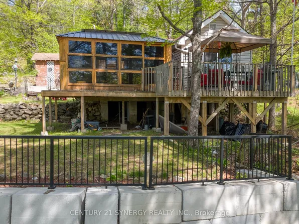 664 Raby Rd, Tay Valley, ON K0H 2B0