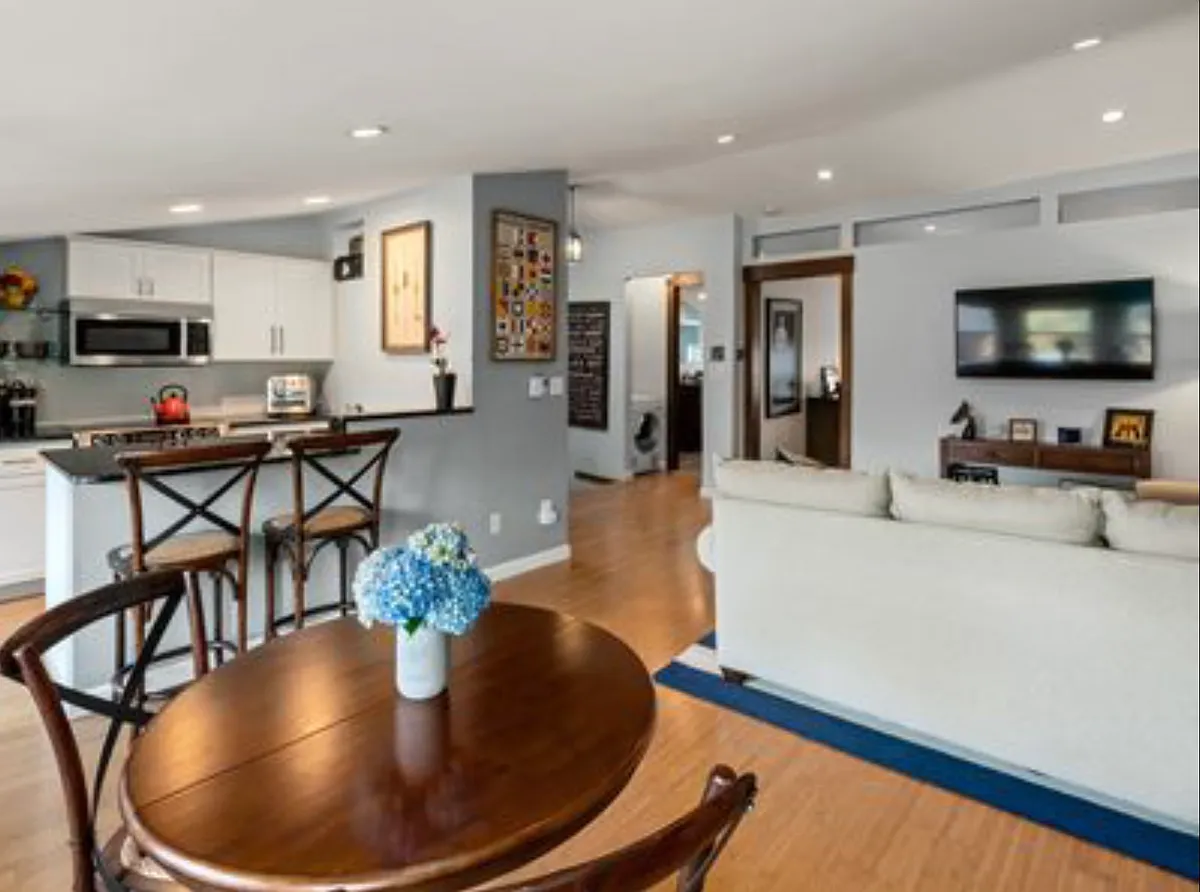 Building Photo - 26 Hanson St #4