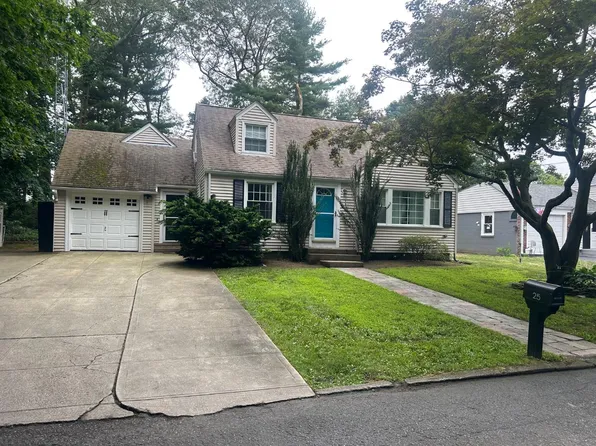 25 Chase Dr #25, Cranston, RI 02920