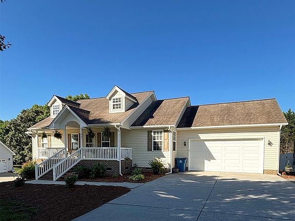 2nd image of 731 Jennings Rd