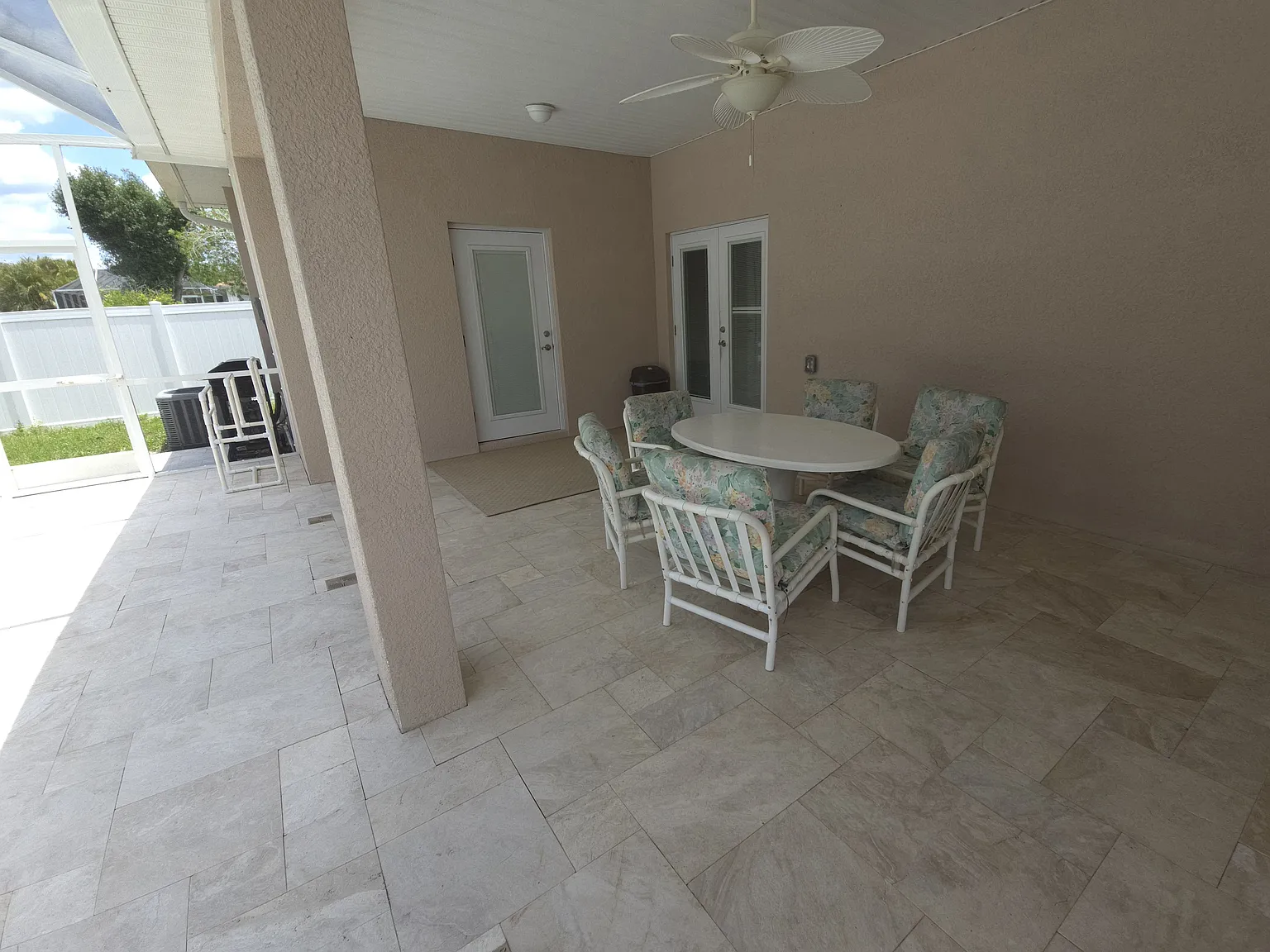 3 bed, 2.5 bath, 1350 sqft, $3,000 — Photo 3