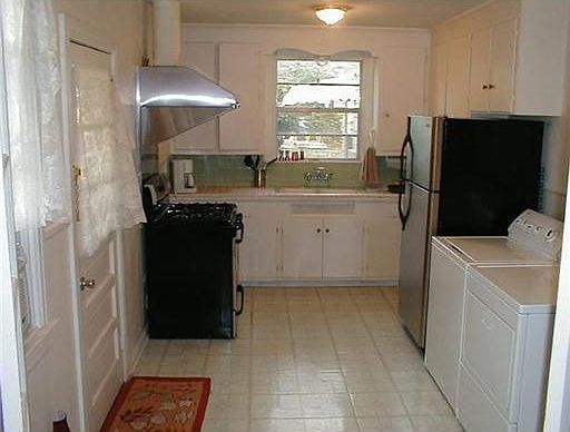 2nd image of 111 Estes St