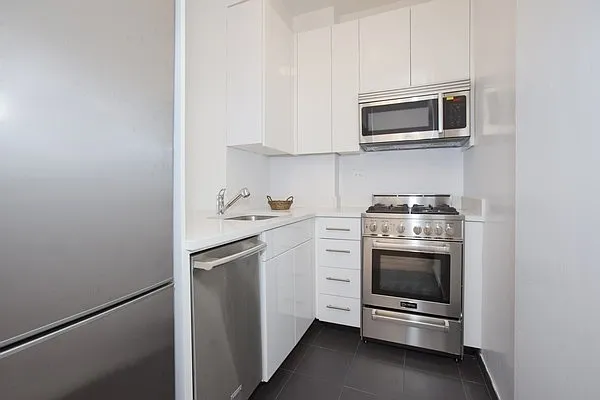 Sold by Nest Seekers International | media 15