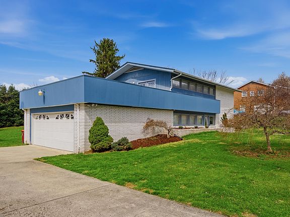 2nd image of 135 Jade Dr