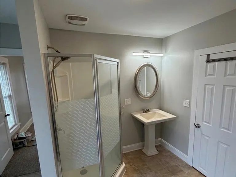 313 Roe Ave #2 — Photo 5