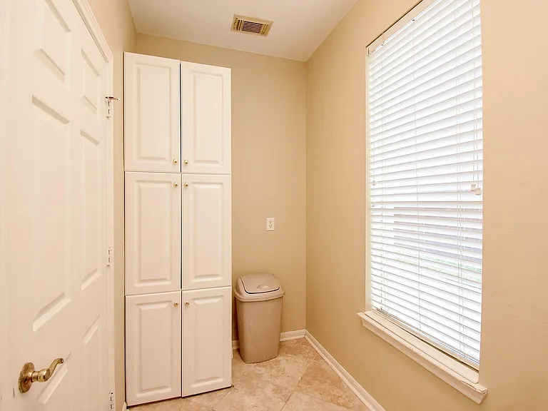 2719 Mossy Log Ct — Photo 33