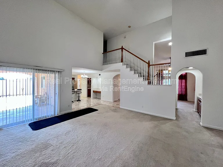 5460 W Ashcroft Ave — Photo 3