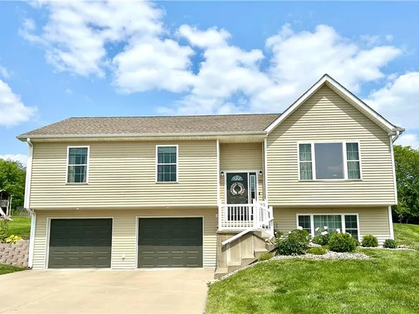 717 Arrowhead Cir, Maryville, MO 64468