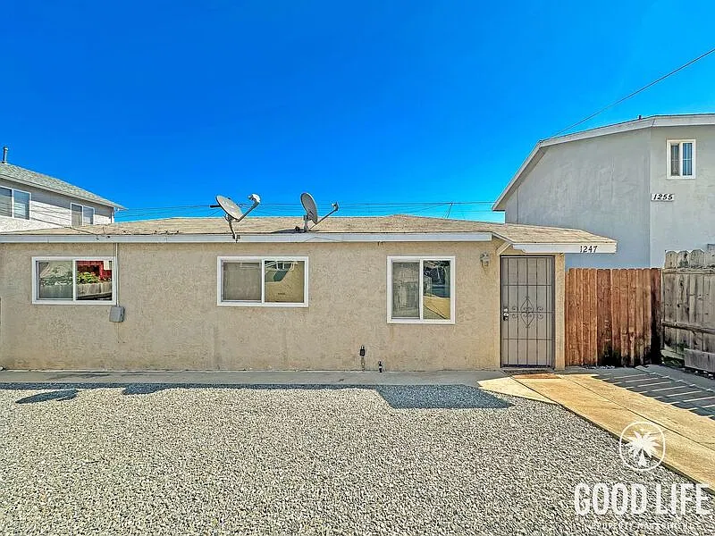 1245-47 Georgia St #1247