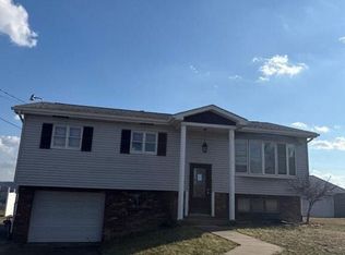 109 Mary St, Mingo Junction, OH 43938