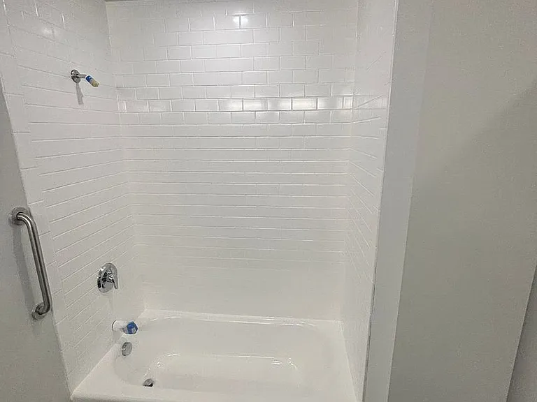 24 Mount Vernon Apartments — Photo 41