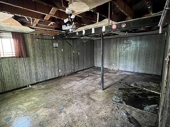 5th image of 513 E Ohio Ave