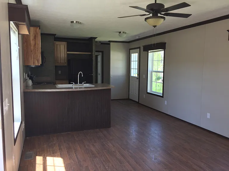 Hillcrest Crossing — Photo 22