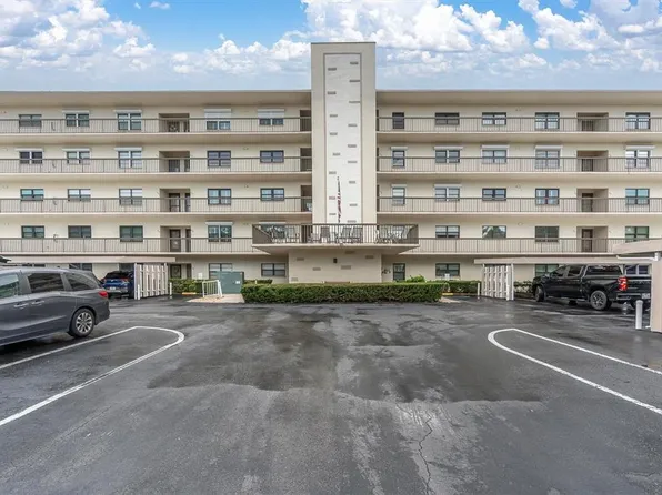 8198 Terrace Garden Dr N Unit 511, Saint Petersburg, FL 33709