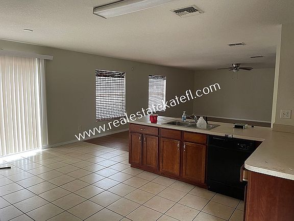 3rd image of 13952 Noble Park Dr