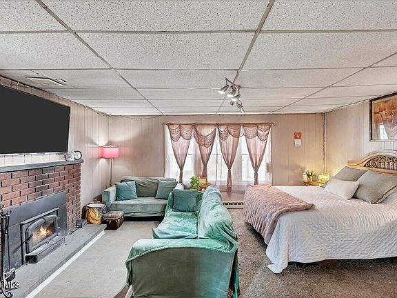 4th image of 1075 Keyes Avenue
