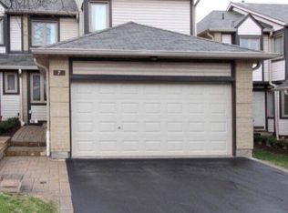 2275 Credit Valley Rd #7, Mississauga, ON L5M 4N5