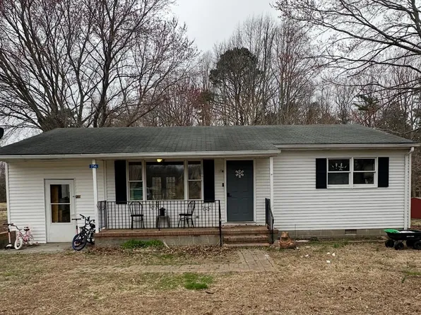 756 Academic Ln, Heathsville, VA 22473