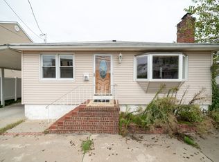 2821 Clubhouse Rd, Bellmore, NY 11710