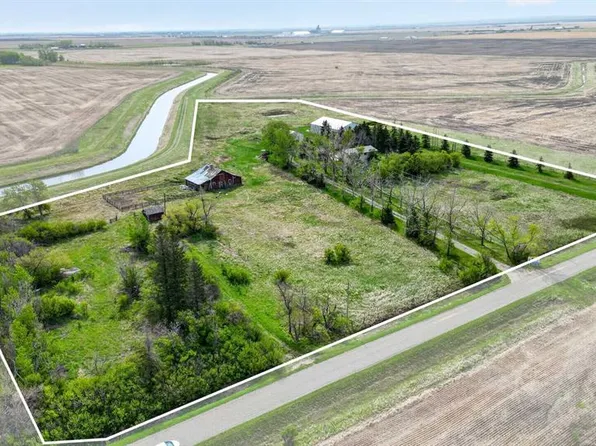 222075 W Range Rd #264, Wheatland County, AB T0J 0M0