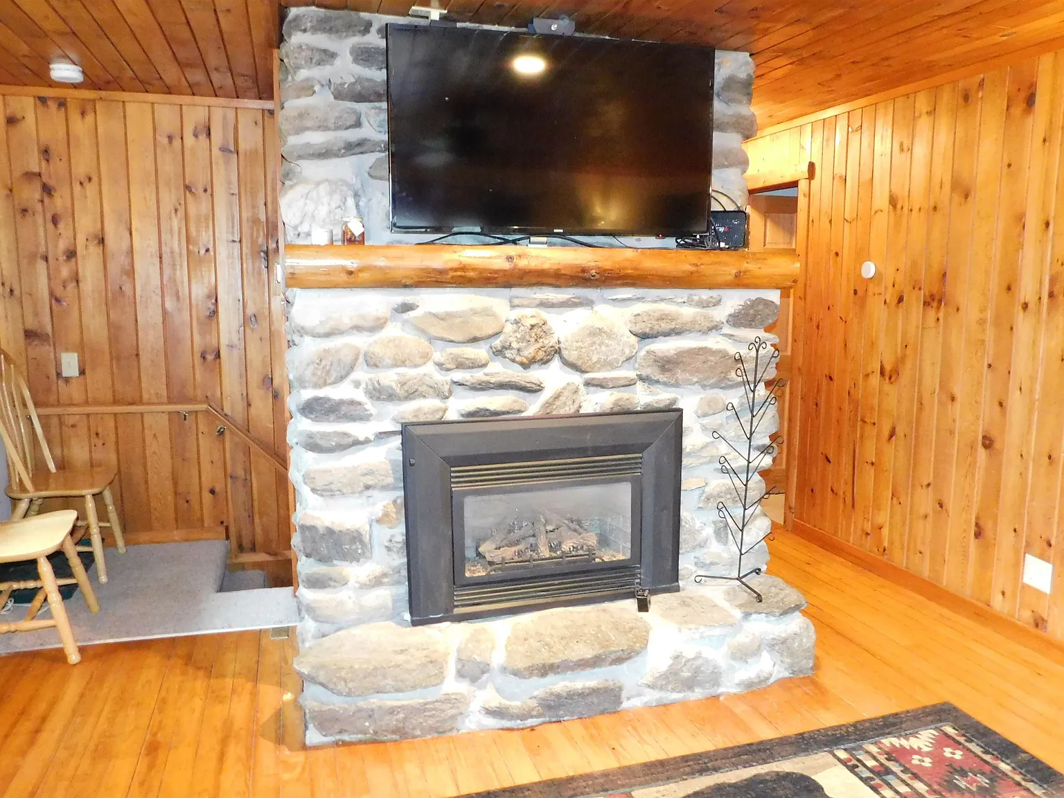 4 bed, 2.0 bath, 2100 sqft, $20,000 — Photo 4