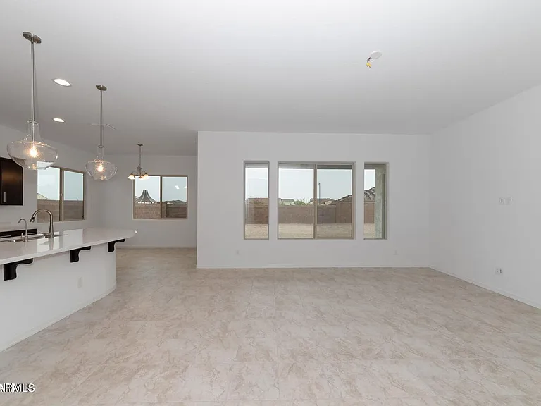 19793 W Earll Dr — Photo 8