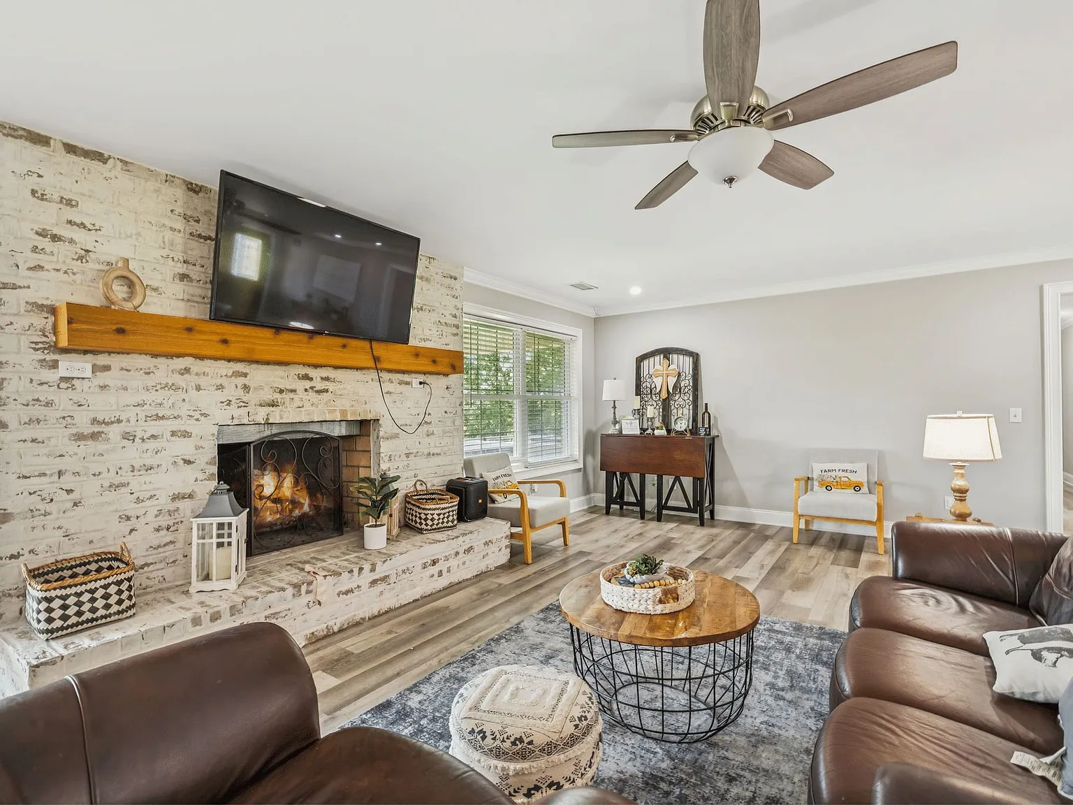 3 bed, 2124 sqft, $8,000 — Photo 3