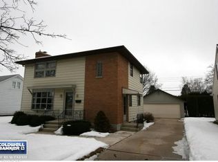 1504 Cherry Rd, Manitowoc, WI 54220