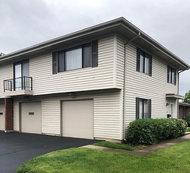Outside View Balcony, Garage End unit