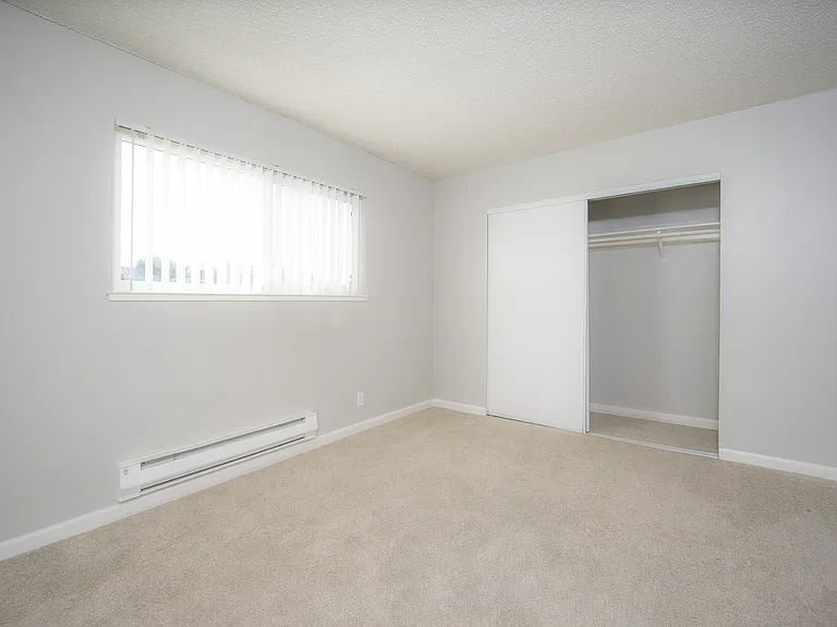 Oliva UNIT#24 bed (2)
