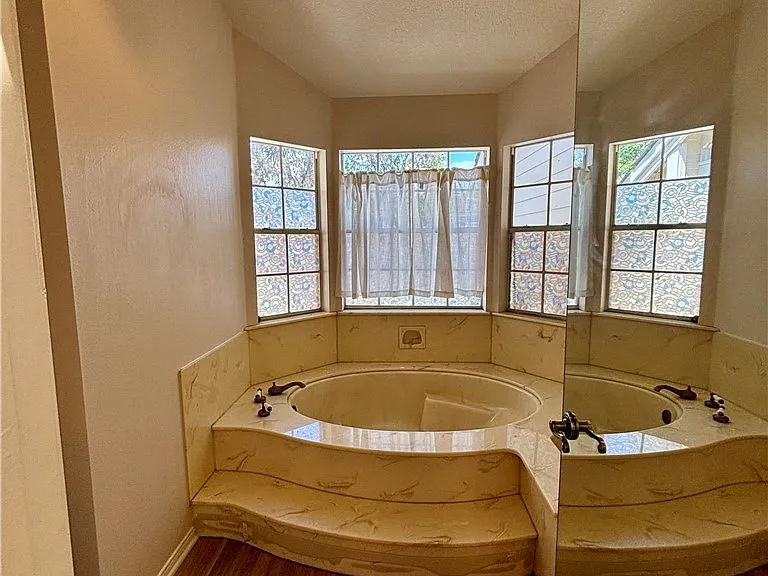 451 Medford Ct #102 — Photo 30